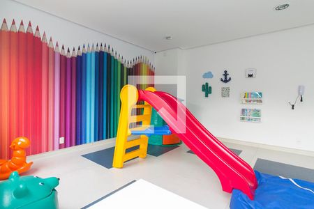 Apartamento para alugar com 32m², 1 quarto e 1 vaga Apartamento para alugar com 32m², 1 quarto e 1 vagaÁrea comum - Brinquedoteca