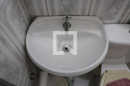 Casa à venda com 180m², 4 quartos e sem vaga Casa à venda com 180m², 4 quartos e sem vagaCasa 1 - Banheiro social