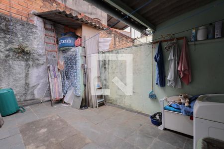 Casa à venda com 180m², 4 quartos e sem vaga Casa à venda com 180m², 4 quartos e sem vagaCasa 1 - Área de serviço