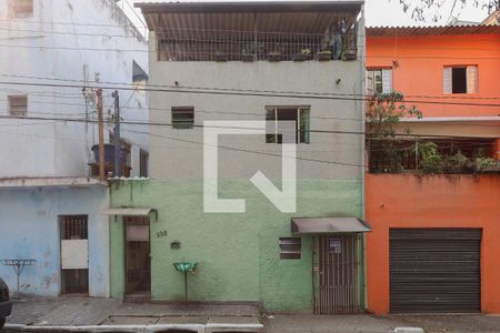 Casa à venda com 180m², 4 quartos e sem vaga Casa à venda com 180m², 4 quartos e sem vagaFachada + plaquinha