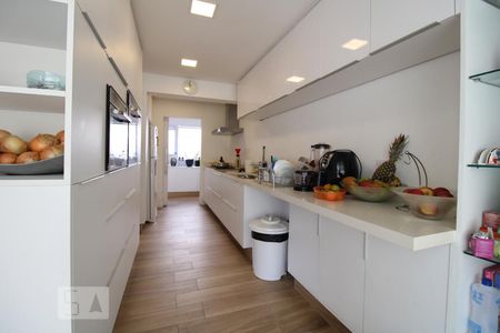 Apartamento à venda com 172m², 3 quartos e 4 vagasCozinha