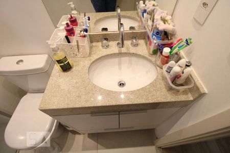 Apartamento à venda com 172m², 3 quartos e 4 vagasBanheiro da suíte 2 - Pia