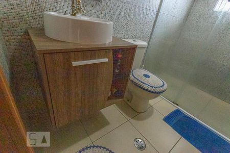 Casa à venda com 356m², 5 quartos e 4 vagas Casa à venda com 356m², 5 quartos e 4 vagasBanheiro social - pia