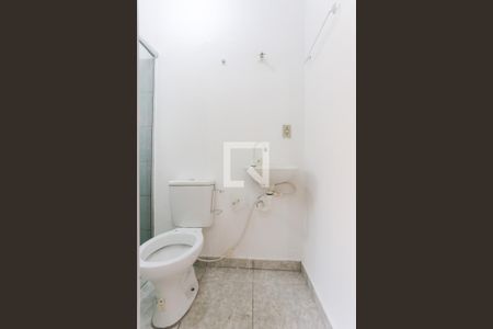 Banheiro de kitnet/studio para alugar com 1 quarto, 40m² em Butantã, São Paulo