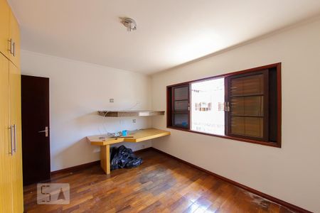 Quarto 1 de casa para alugar com 3 quartos, 120m² em Vila Leonor, São Paulo
