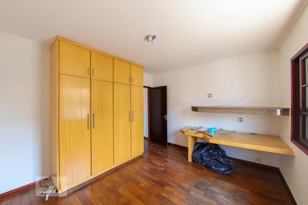 Quarto 1 de casa para alugar com 3 quartos, 120m² em Vila Leonor, São Paulo