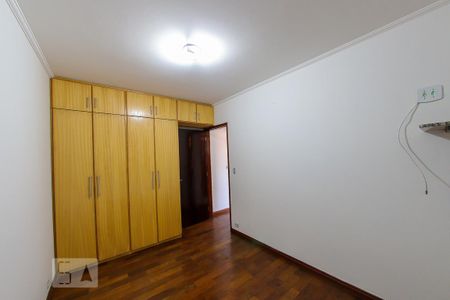 Quarto 2 de casa para alugar com 3 quartos, 120m² em Vila Leonor, São Paulo