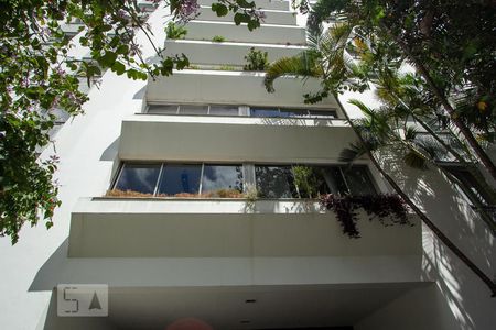 Apartamento para alugar com 110m², 2 quartos e 2 vagasFachada