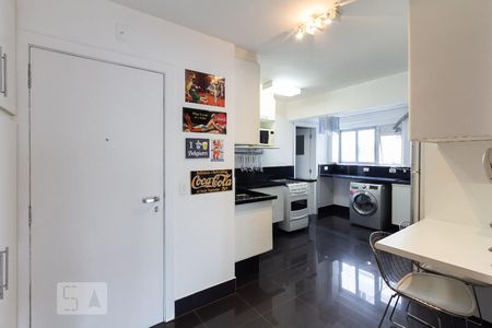 Apartamento para alugar com 110m², 2 quartos e 2 vagasCozinha