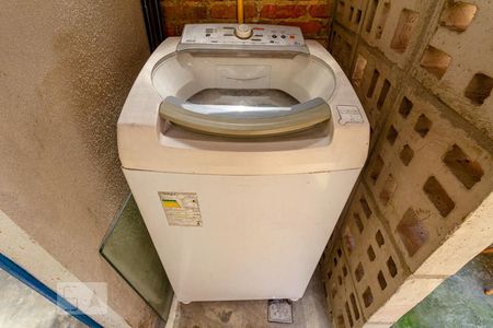 Casa à venda com 130m², 6 quartos e sem vagaLavanderia