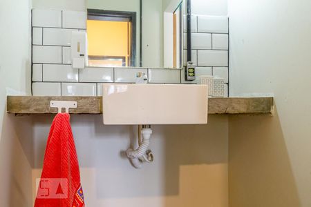 Casa à venda com 130m², 6 quartos e sem vagaBanheiro 2