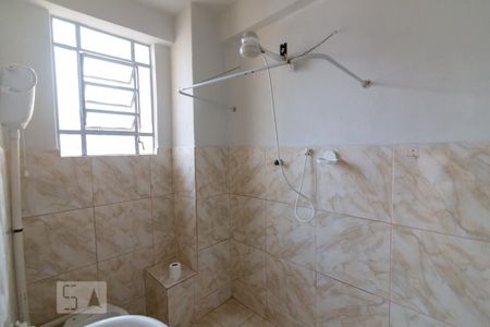 Banheiro de kitnet/studio para alugar com 1 quarto, 37m² em São Cristóvão, Rio de Janeiro