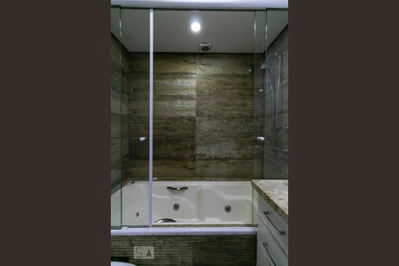 Apartamento à venda com 105m², 3 quartos e 1 vagaBanheiro da Suíte