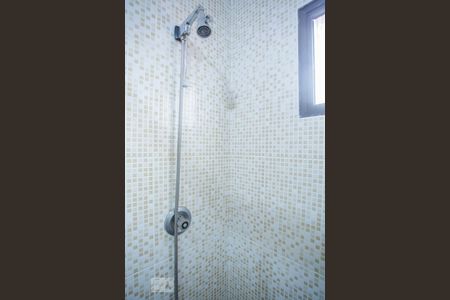 Casa para alugar com 100m², 2 quartos e 2 vagasBanheiro - Chuveiro