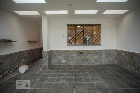 Casa para alugar com 100m², 2 quartos e 2 vagasGaragem