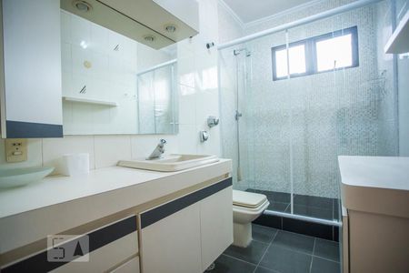 Casa para alugar com 100m², 2 quartos e 2 vagasBanheiro