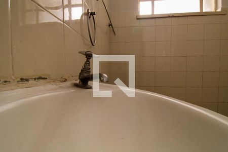 Banheiro Social de apartamento para alugar com 1 quarto, 44m² em São Cristóvão, Rio de Janeiro