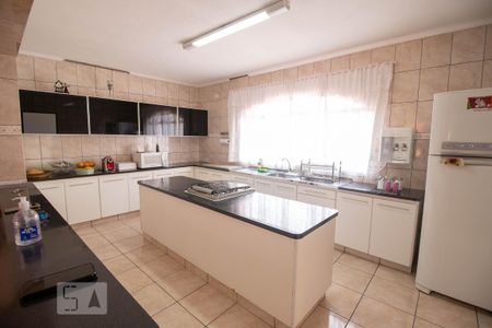 Casa para alugar com 171m², 4 quartos e 3 vagas Casa para alugar com 171m², 4 quartos e 3 vagasCozinha