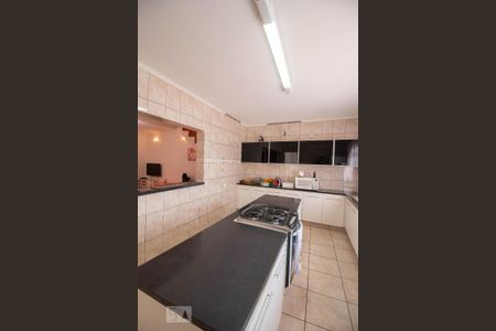 Casa para alugar com 171m², 4 quartos e 3 vagas Casa para alugar com 171m², 4 quartos e 3 vagasCozinha