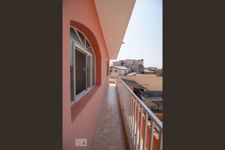 Casa para alugar com 171m², 4 quartos e 3 vagas Casa para alugar com 171m², 4 quartos e 3 vagasVaranda 2