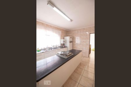 Casa para alugar com 171m², 4 quartos e 3 vagas Casa para alugar com 171m², 4 quartos e 3 vagasCozinha