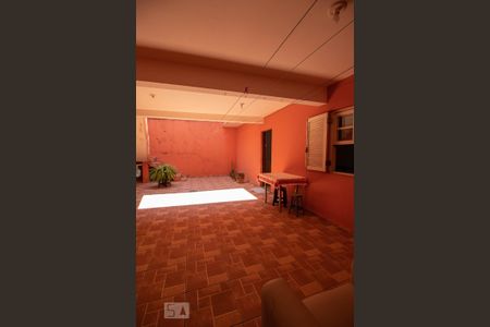 Casa para alugar com 171m², 4 quartos e 3 vagas Casa para alugar com 171m², 4 quartos e 3 vagasQuintal
