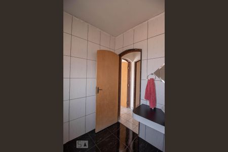 Casa para alugar com 171m², 4 quartos e 3 vagas Casa para alugar com 171m², 4 quartos e 3 vagasBanheiro do corredor