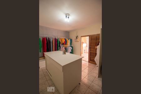 Casa para alugar com 171m², 4 quartos e 3 vagas Casa para alugar com 171m², 4 quartos e 3 vagasQuarto 3