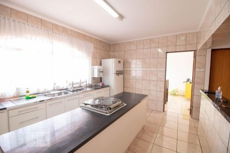 Casa para alugar com 171m², 4 quartos e 3 vagas Casa para alugar com 171m², 4 quartos e 3 vagasCozinha