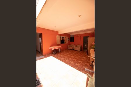 Casa para alugar com 171m², 4 quartos e 3 vagas Casa para alugar com 171m², 4 quartos e 3 vagasQuintal