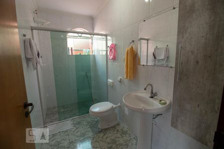 Casa para alugar com 171m², 4 quartos e 3 vagas Casa para alugar com 171m², 4 quartos e 3 vagasBanheiro 2