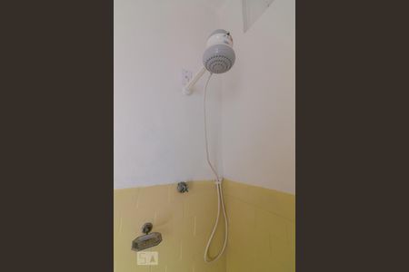 Banheiro de kitnet/studio para alugar com 1 quarto, 28m² em São Cristóvão, Rio de Janeiro