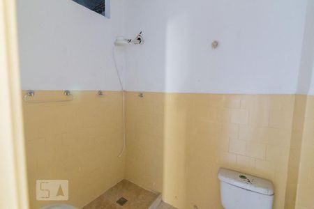 Banheiro de kitnet/studio para alugar com 1 quarto, 32m² em São Cristóvão, Rio de Janeiro