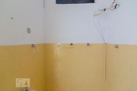 Banheiro de kitnet/studio para alugar com 1 quarto, 32m² em São Cristóvão, Rio de Janeiro