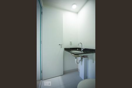 Banheiro de apartamento para alugar com 1 quarto, 25m² em Mirandópolis, São Paulo