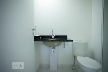 Banheiro de apartamento para alugar com 1 quarto, 25m² em Mirandópolis, São Paulo