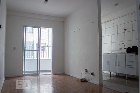 Sala de apartamento para alugar com 2 quartos, 49m² em Jardim Colibri, Cotia
