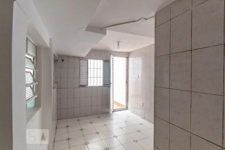 Quarto de casa para alugar com 1 quarto, 40m² em Vila Guilhermina, São Paulo