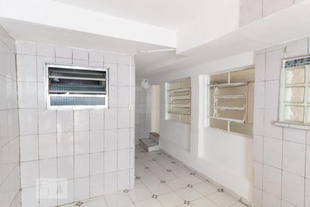 Quarto de casa para alugar com 1 quarto, 40m² em Vila Guilhermina, São Paulo