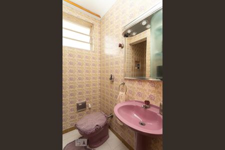 Casa para alugar com 380m², 3 quartos e 3 vagas Casa para alugar com 380m², 3 quartos e 3 vagasBanheiro da Edícula