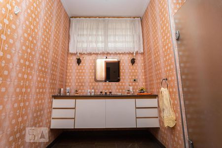 Casa para alugar com 380m², 3 quartos e 3 vagas Casa para alugar com 380m², 3 quartos e 3 vagasBanheiro Social