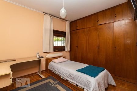 Casa para alugar com 380m², 3 quartos e 3 vagas Casa para alugar com 380m², 3 quartos e 3 vagasQuarto 2