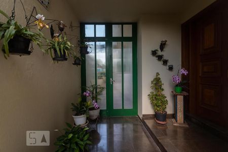 Casa para alugar com 380m², 3 quartos e 3 vagas Casa para alugar com 380m², 3 quartos e 3 vagasHall de Entrada