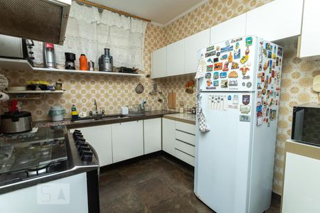 Casa para alugar com 380m², 3 quartos e 3 vagas Casa para alugar com 380m², 3 quartos e 3 vagasCozinha