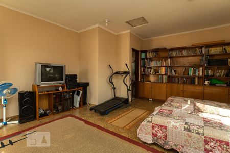 Casa para alugar com 380m², 3 quartos e 3 vagas Casa para alugar com 380m², 3 quartos e 3 vagasQuarto da Edícula