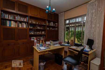 Casa para alugar com 380m², 3 quartos e 3 vagas Casa para alugar com 380m², 3 quartos e 3 vagasEscritório