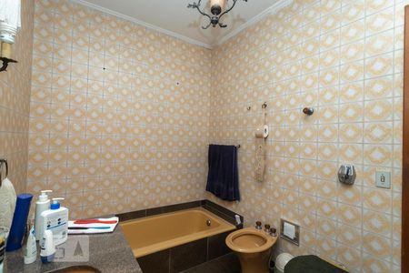 Casa para alugar com 380m², 3 quartos e 3 vagas Casa para alugar com 380m², 3 quartos e 3 vagasBanheiro do Quarto 3