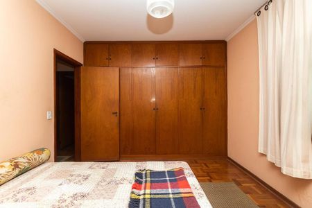 Casa para alugar com 380m², 3 quartos e 3 vagas Casa para alugar com 380m², 3 quartos e 3 vagasQuarto 1