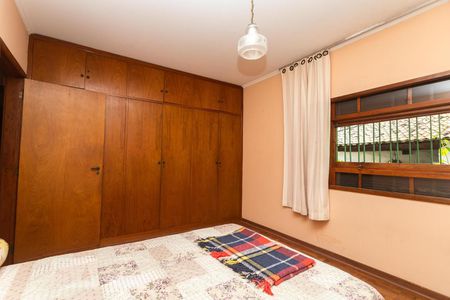 Casa para alugar com 380m², 3 quartos e 3 vagas Casa para alugar com 380m², 3 quartos e 3 vagasQuarto 1