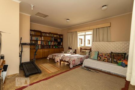 Casa para alugar com 380m², 3 quartos e 3 vagas Casa para alugar com 380m², 3 quartos e 3 vagasQuarto da Edícula